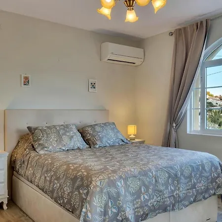200m From The Beach, Jacuzzi, Swimming Pool, Bbq Vila Calpe