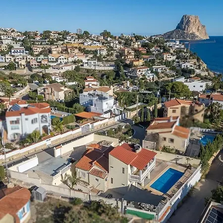 Vila 200m From The Beach, Jacuzzi, Swimming Pool, Bbq