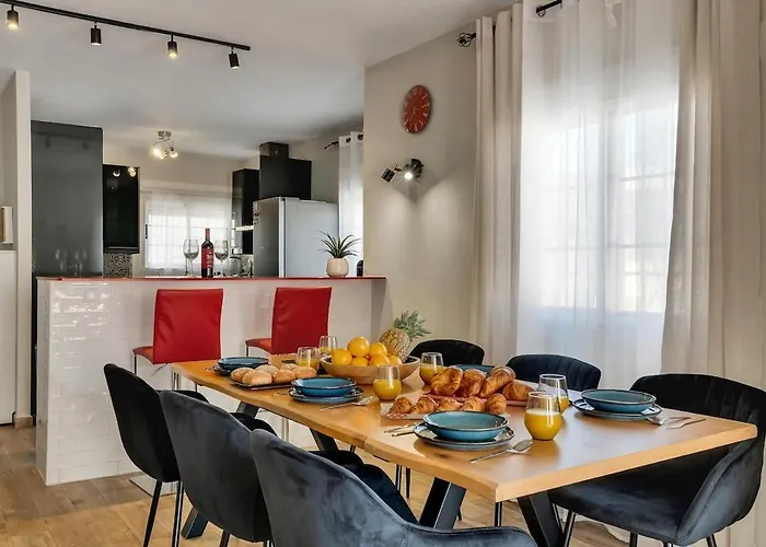 200m From The Beach, Jacuzzi, Swimming Pool, Bbq Calp