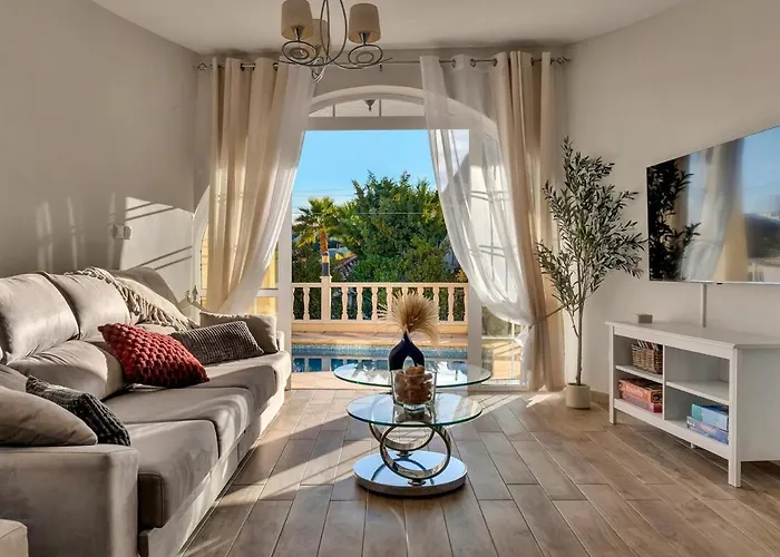 Villa 200m From The Beach, Jacuzzi, Swimming Pool, Bbq *