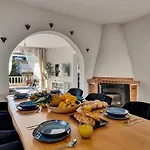 200m From The Beach, Jacuzzi, Swimming Pool, Bbq Calp