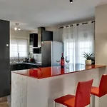 Villa 200m From The Beach, Jacuzzi, Swimming Pool, Bbq