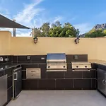 200m From The Beach, Jacuzzi, Swimming Pool, Bbq Villa