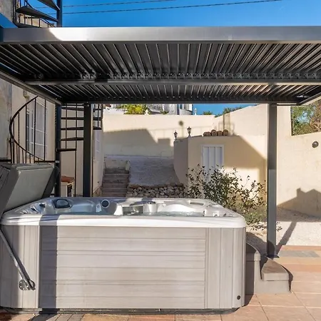 200m From The Beach, Jacuzzi, Swimming Pool, Bbq فيلة كاليبي