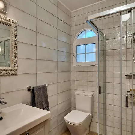 200m From The Beach, Jacuzzi, Swimming Pool, Bbq فيلة كاليبي