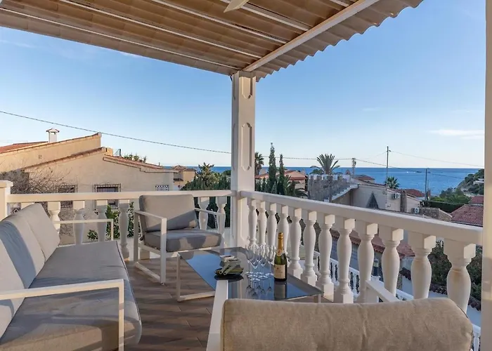 200m From The Beach, Jacuzzi, Swimming Pool, Bbq فيلة *