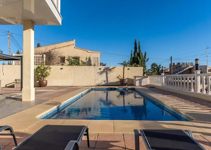 200m From The Beach, Jacuzzi, Swimming Pool, Bbq فيلة كاليبي